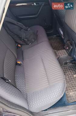 Седан Audi A6 1995 в 