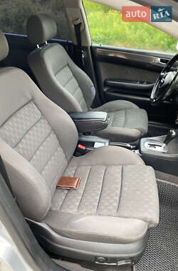 Универсал Audi A6 2004 в 