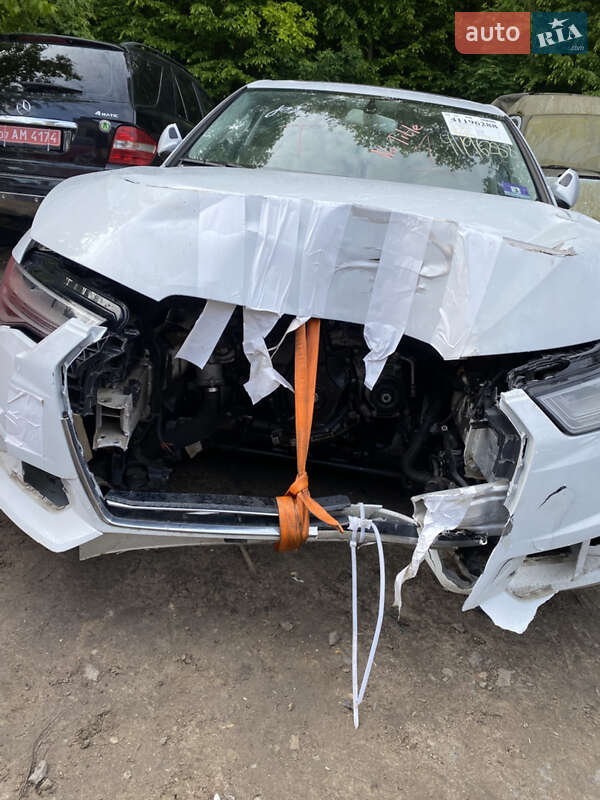 Седан Audi A6 2017 в Городку