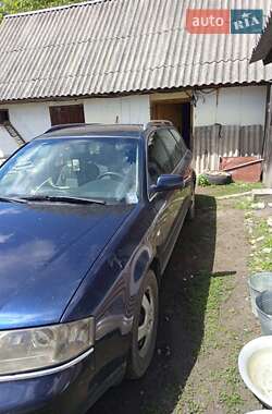 Универсал Audi A6 1998 в 