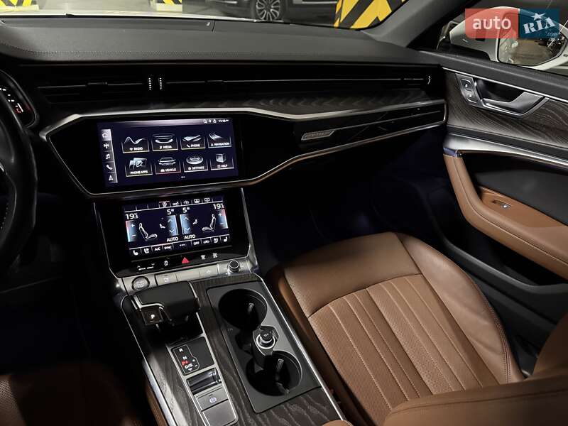 Седан Audi A6 2018 в Киеве