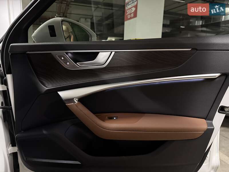 Седан Audi A6 2018 в Киеве
