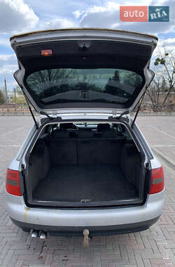 Универсал Audi A6 2004 в 