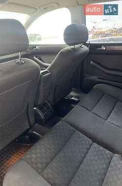 Универсал Audi A6 2004 в 