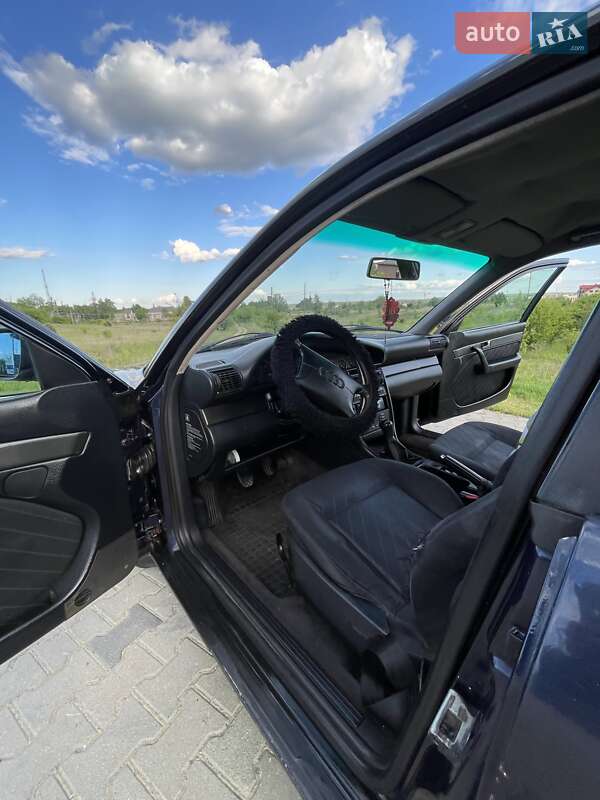 Седан Audi A6 1997 в Яворове