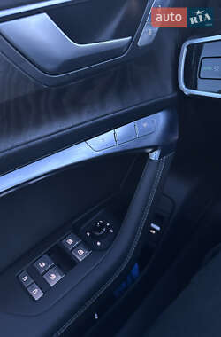 Седан Audi A6 2019 в 