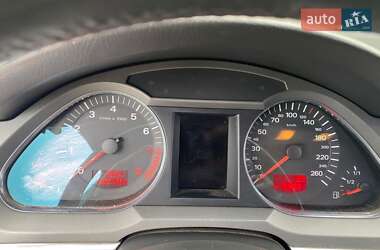 Седан Audi A6 2004 в 