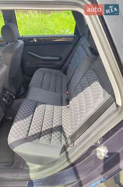 Универсал Audi A6 1998 в 