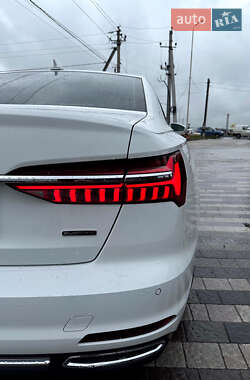 Седан Audi A6 2019 в 
