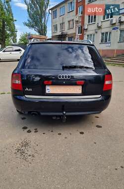 Универсал Audi A6 2004 в 