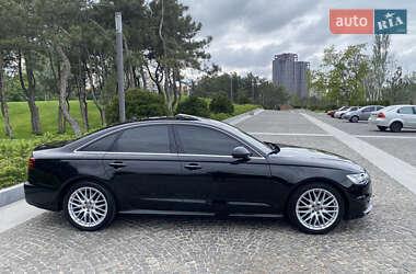 Седан Audi A6 2015 в 