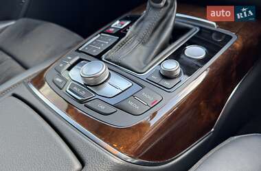 Седан Audi A6 2015 в 