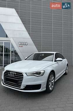 Седан Audi A6 2015 в 