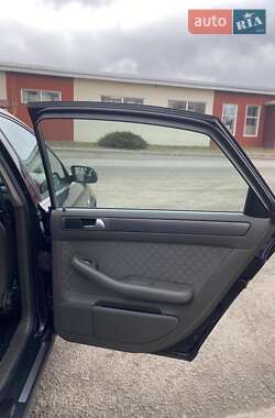 Седан Audi A6 2002 в 
