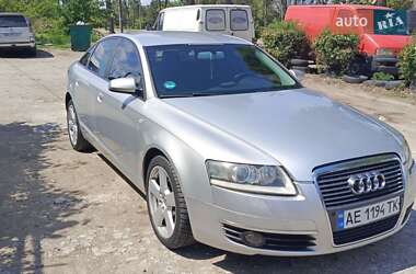 Седан Audi A6 2004 в 