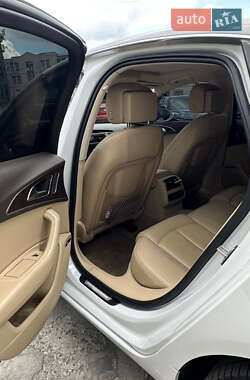 Седан Audi A6 2012 в 