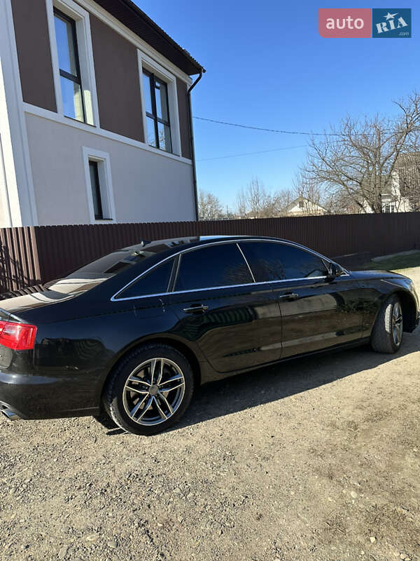 Седан Audi A6 2014 в Чернівцях