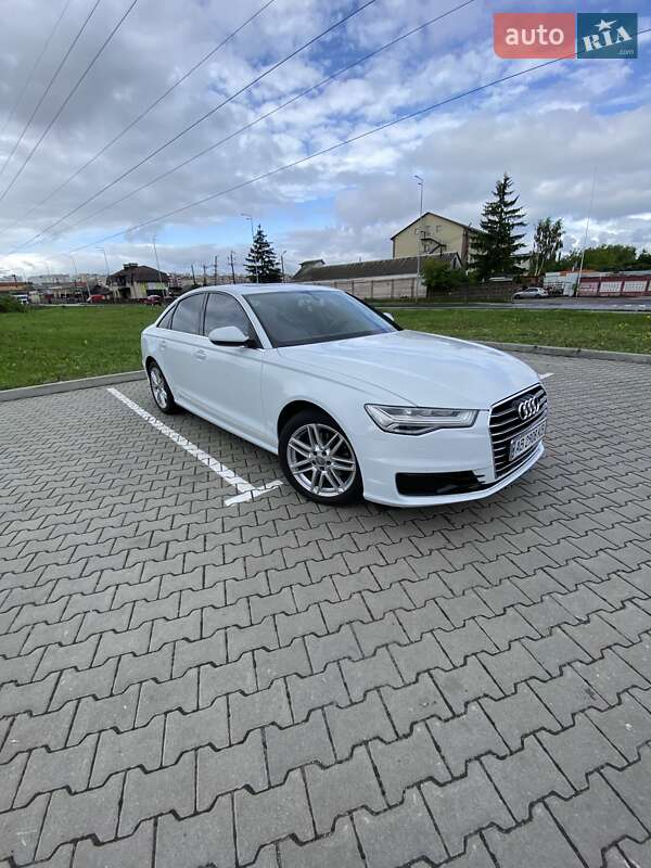 Седан Audi A6 2015 в 