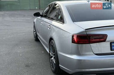 Седан Audi A6 2015 в 