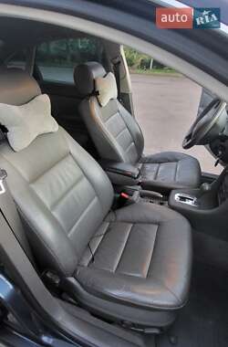 Седан Audi A6 2004 в 