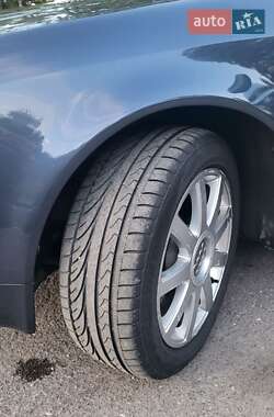 Седан Audi A6 2004 в 