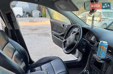 Седан Audi A6 2004 в 