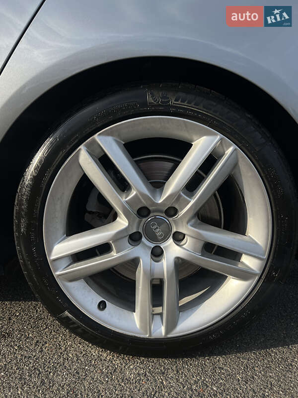 Седан Audi A6 2013 в Киеве