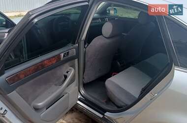Седан Audi A6 1999 в 