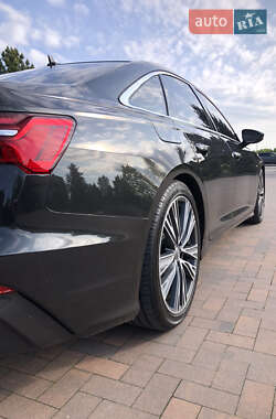 Седан Audi A6 2019 в 