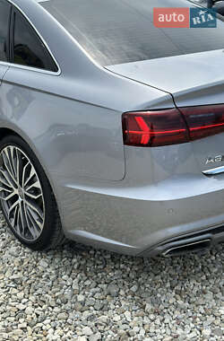Седан Audi A6 2015 в 
