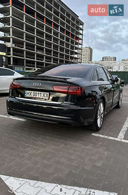 Седан Audi A6 2015 в 