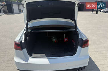 Седан Audi A6 2016 в 