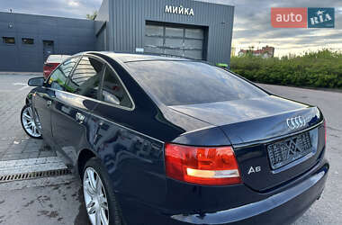 Седан Audi A6 2004 в 