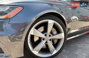 Седан Audi A6 2013 в 