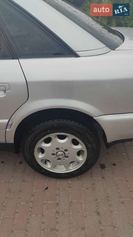 Седан Audi A6 1997 в Рокитном