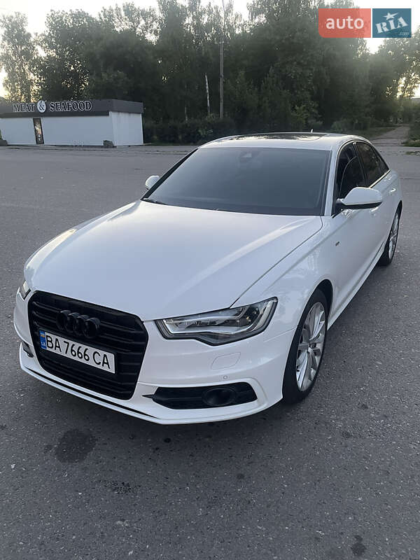 Седан Audi A6 2013 в 