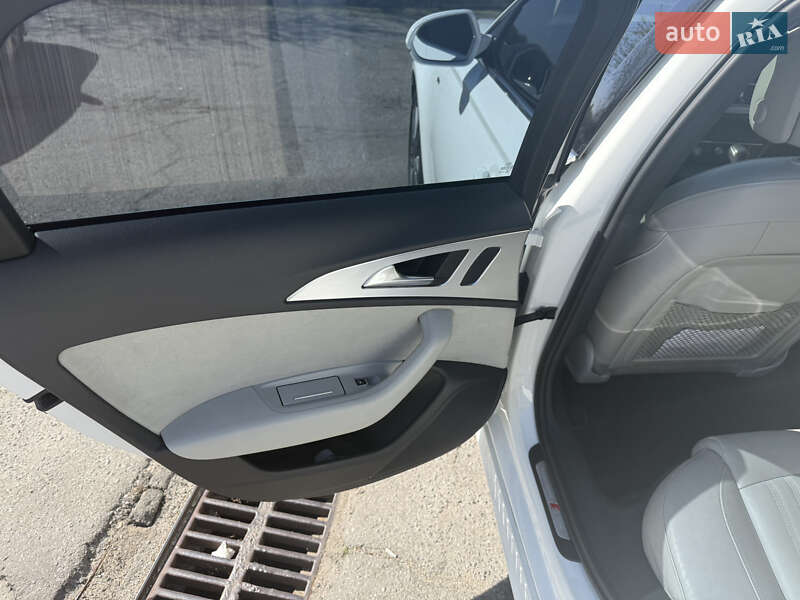 Седан Audi A6 2015 в Кременчуге