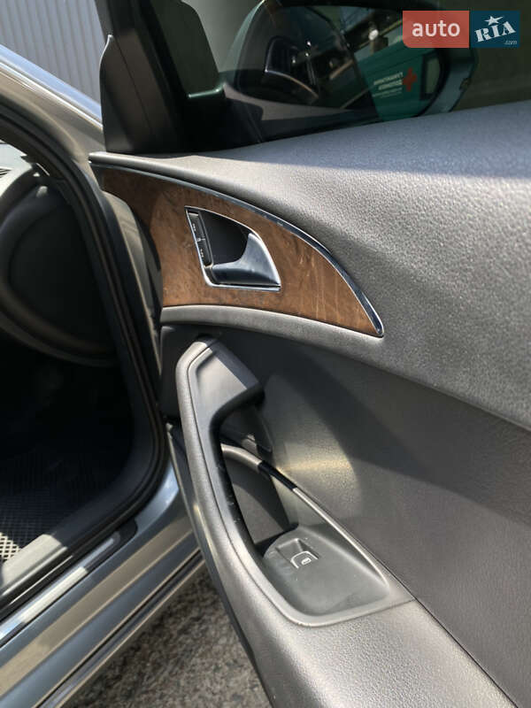 Седан Audi A6 2012 в Киеве