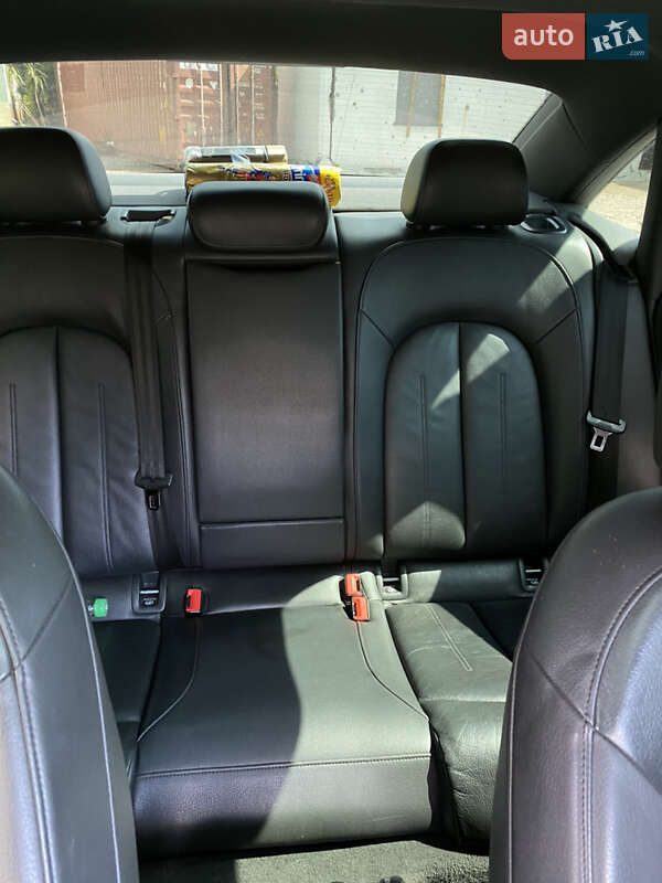 Седан Audi A6 2012 в Киеве