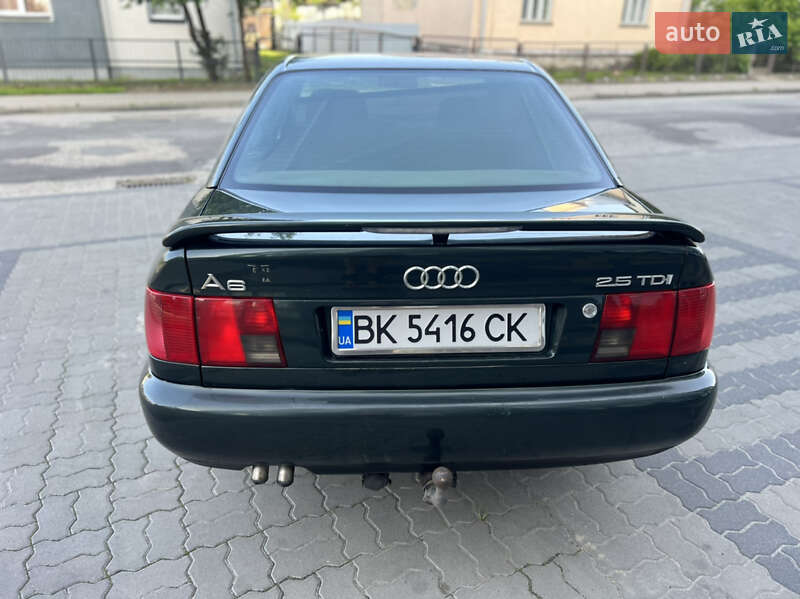 Седан Audi A6 1996 в Жовкве