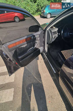 Седан Audi A6 2003 в 