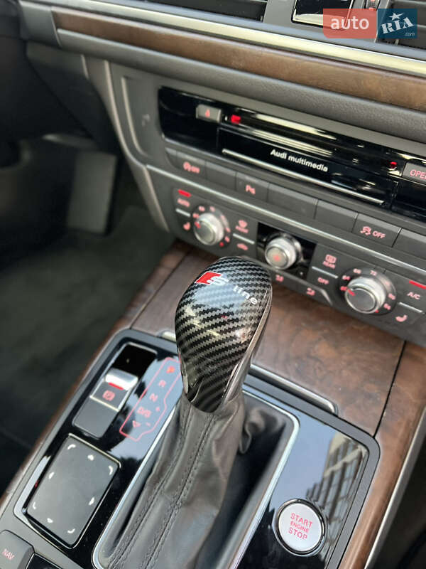 Седан Audi A6 2016 в Нововолинську