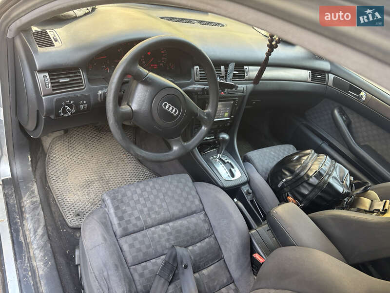 Седан Audi A6 1997 в Ужгороді