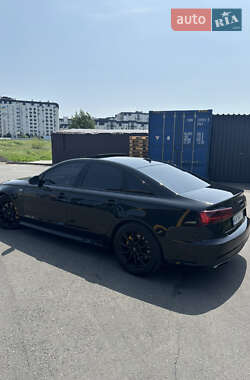 Седан Audi A6 2017 в 