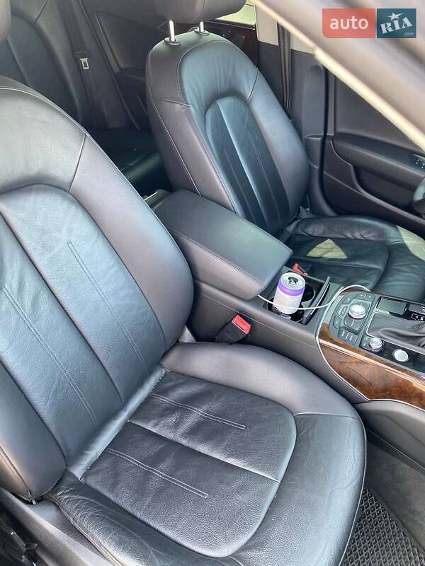 Седан Audi A6 2012 в Киеве