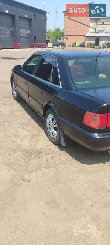 Седан Audi A6 1995 в Виннице