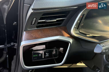 Седан Audi A6 2019 в 