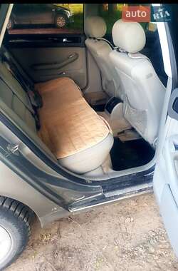 Универсал Audi A6 2002 в 