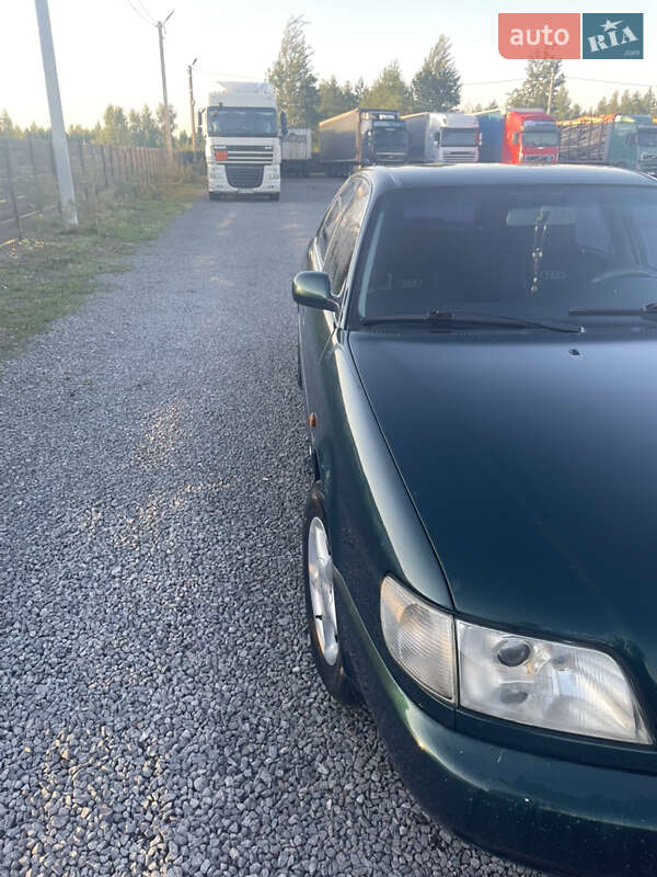 Седан Audi A6 1997 в Рокитном