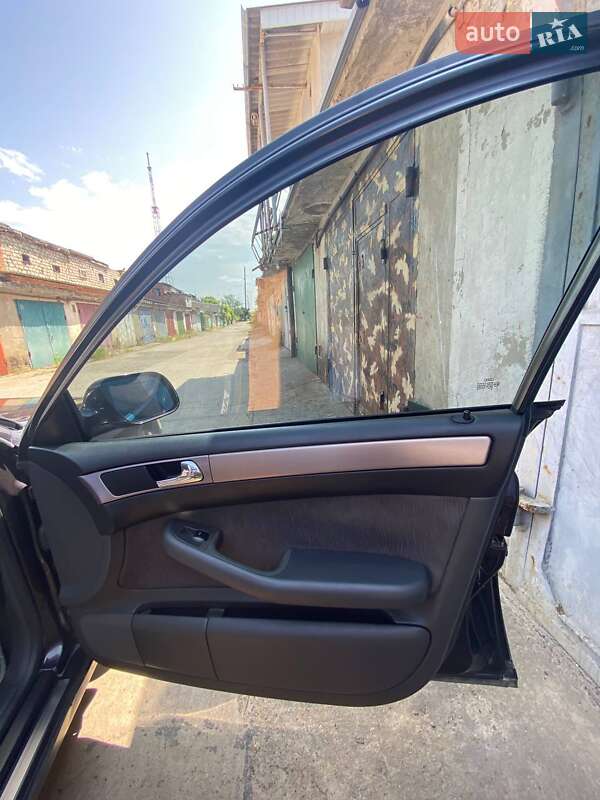 Седан Audi A6 2000 в Новоднестровске